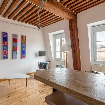 Janis - Studio Vue Sur Les Toits De - 2beapart Lyon